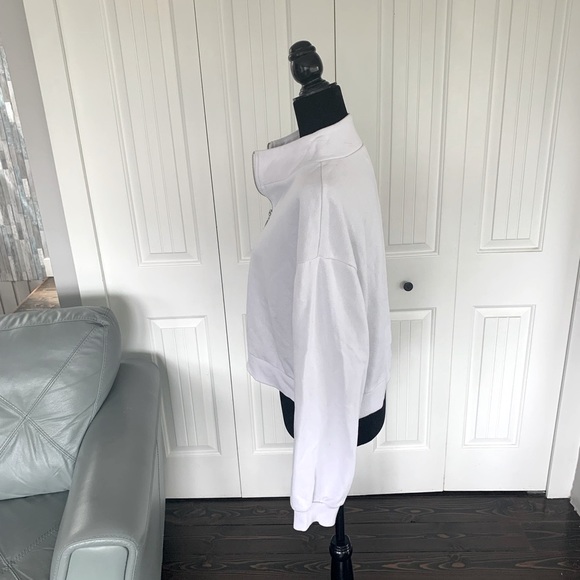 H&M Stand-up Collar Cropped Sweatshirt - Picture 4 of 5